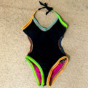 Bar lll Black One piece multicolor Swimsuit Small